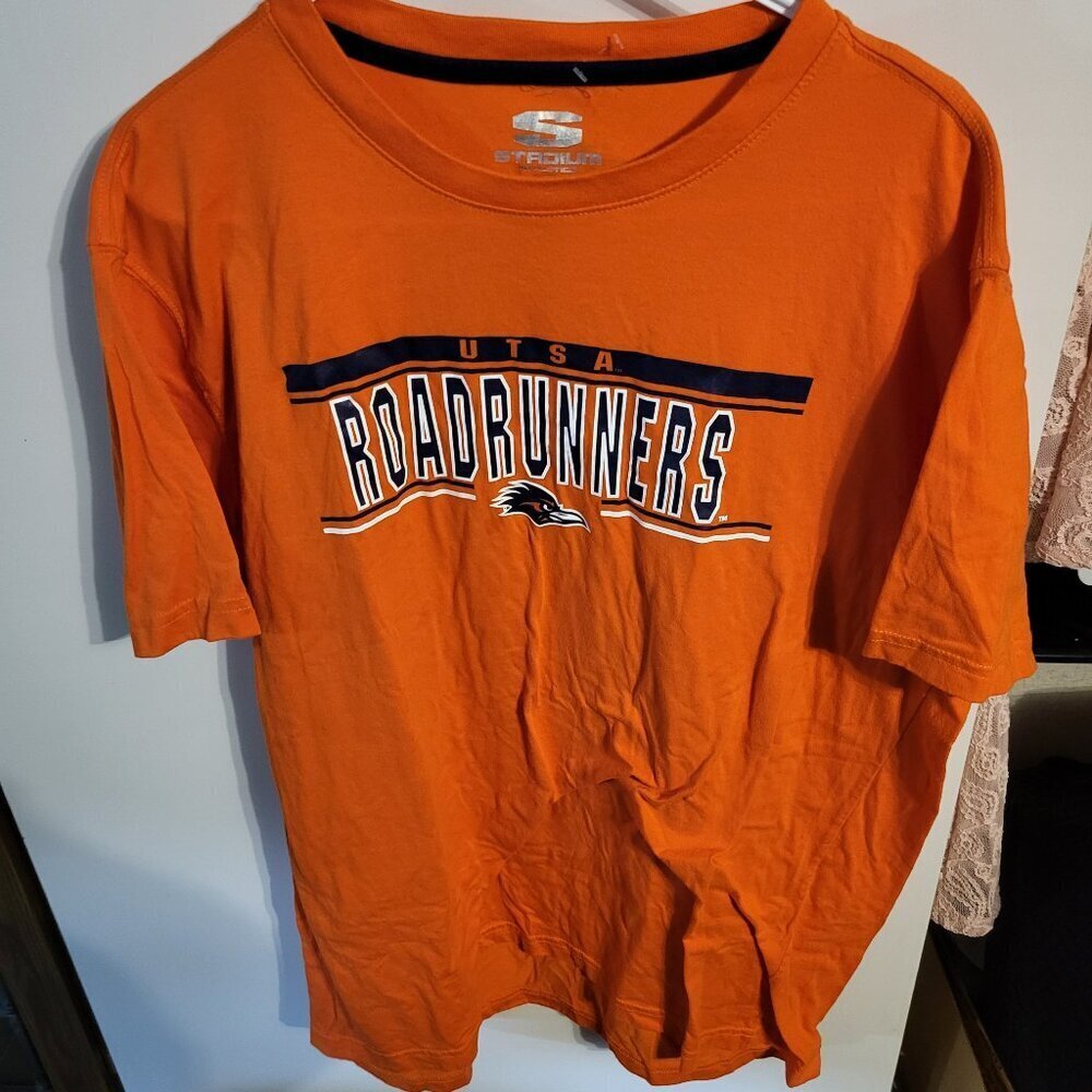 NWOT MENS UTSA ROADRUNNERS T-SHIRT SZ XXL